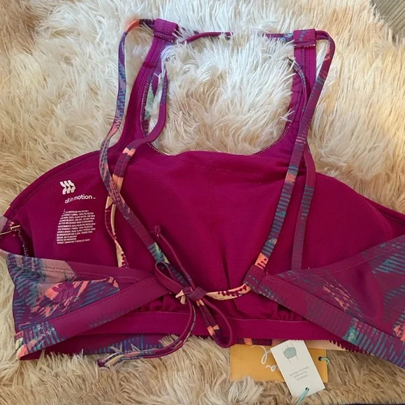 Swimsuit - Picture 4 of 6